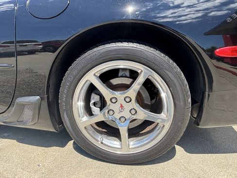 Used 2001 Chevrolet Corvette Convertible RWD image 15