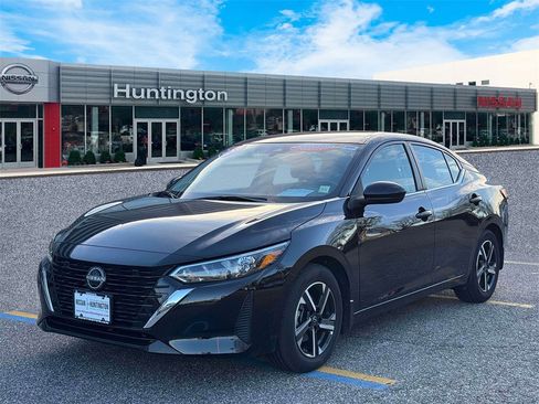 Certified 2025 Nissan Sentra SV image 4