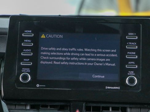 Used 2022 Toyota Camry SE FWD image 19