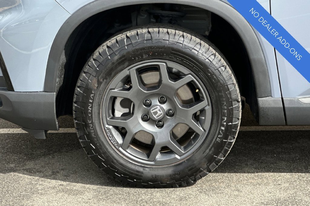 Certified 2025 Honda Pilot TrailSport image 34