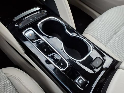 Used 2023 Buick Envision Preferred FWD image 32