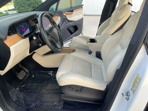 Used 2018 Tesla Model X 100D AWD/4WD image 27