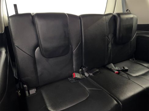 Used 2024 Nissan Armada SL image 41