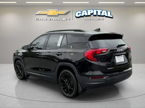Used 2020 GMC Terrain SLE w/ Driver Convenience Package FWD image 3