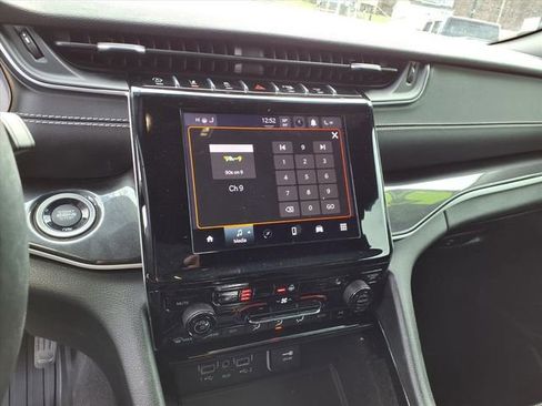 Used 2022 Jeep Grand Cherokee L Altitude image 19