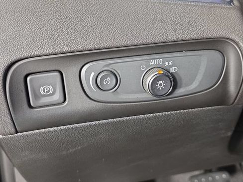 Used 2020 Buick Enclave Premium w/ Sun and Sites Package FWD image 30