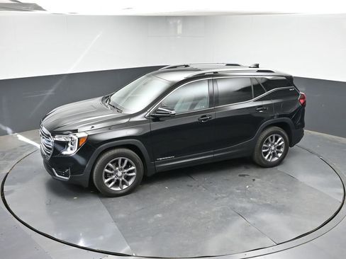 Used 2023 GMC Terrain SLT image 18
