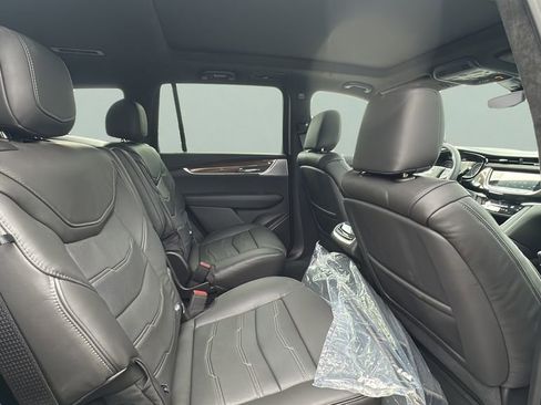 New 2025 Cadillac XT6 Sport w/ Platinum Package image 27