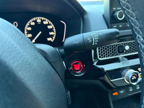 Used 2025 Honda Civic Sport image 31