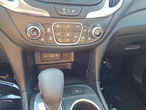 Used 2024 Chevrolet Equinox LT image 14