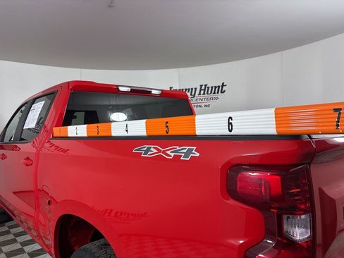 Used 2023 Chevrolet Silverado 1500 LT image 8