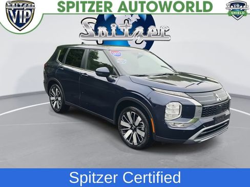 Used 2025 Mitsubishi Outlander AWD image 2