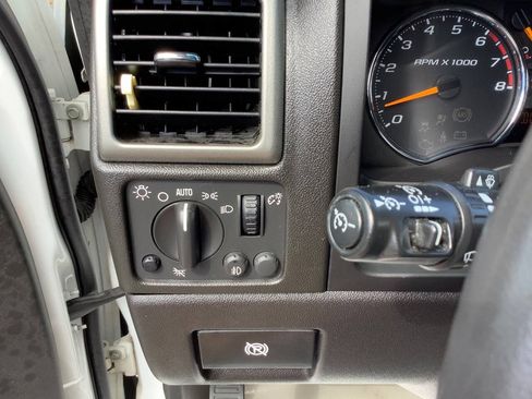 Used 2012 Chevrolet Colorado W/T RWD image 38