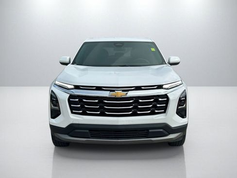 Used 2025 Chevrolet Equinox LT FWD image 2
