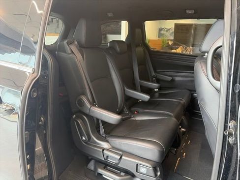 Used 2024 Honda Odyssey Sport image 40