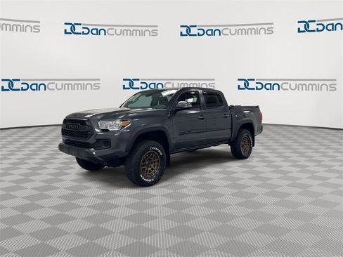 Used 2023 Toyota Tacoma Trail Edition w/ Trail Edition image 4