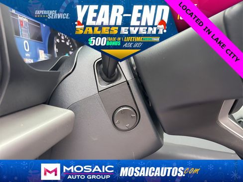 Used 2024 Ford Expedition XLT image 26