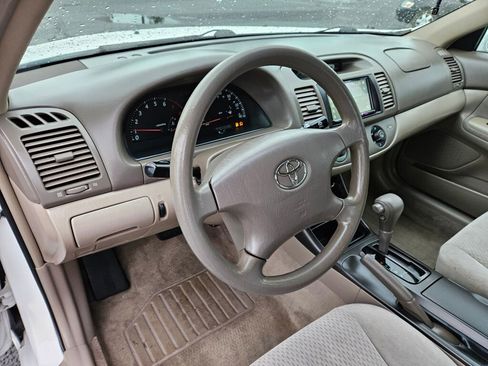 Used 2004 Toyota Camry XLE image 14