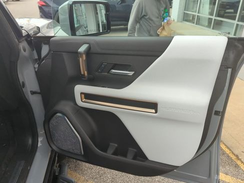 New 2025 GMC Hummer EV 3X w/ Extreme Off-Road Package image 21