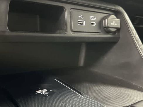 Used 2025 Honda Pilot Black Edition image 26