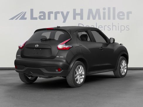 Used 2017 Nissan Juke SL image 2