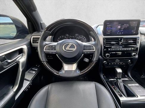 Used 2023 Lexus GX 460 Premium w/ Accessory Package AWD/4WD image 7