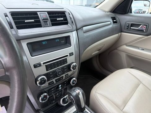 Used 2011 Ford Fusion SEL FWD image 10