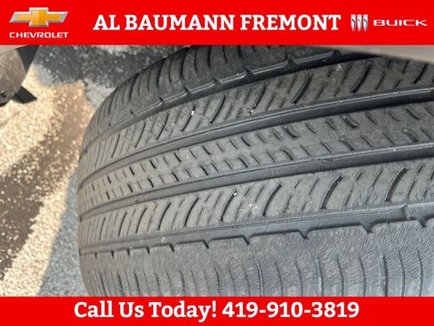 Used 2017 Ford Explorer XLT w/ Equipment Group 202A FWD image 28