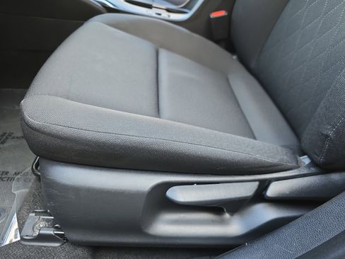 Used 2024 Toyota Corolla LE image 30