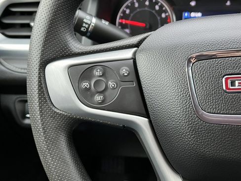 Used 2023 GMC Acadia SLE w/ LPO, Floor Liner Package image 20