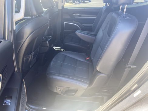 Used 2021 Kia Telluride SX w/ Nightfall Edition Package AWD/4WD image 18
