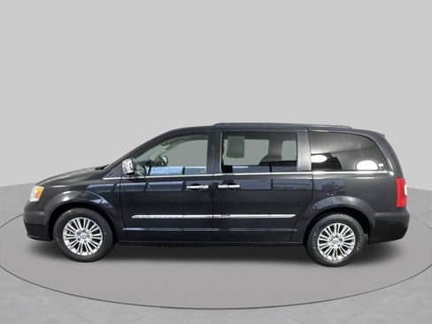 Used 2015 Chrysler Town & Country Touring-L w/ Driver Convenience Group FWD image 30