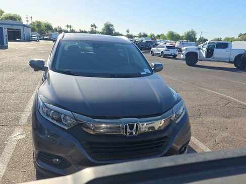 Used 2022 Honda HR-V EX image 2