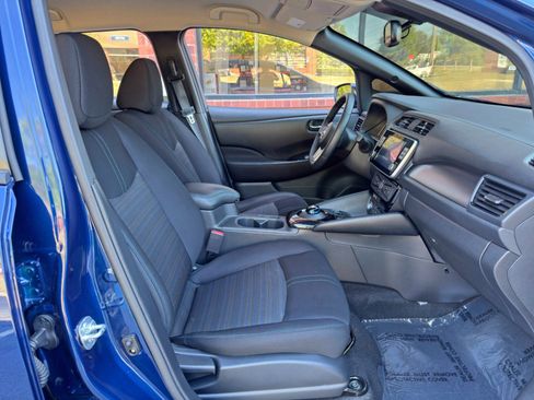 Used 2025 Nissan Leaf SV Plus image 15