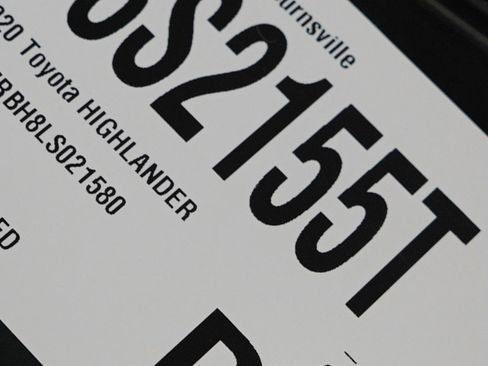 Used 2020 Toyota Highlander XLE image 31