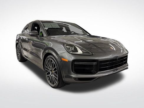 Used 2022 Porsche Cayenne Turbo AWD/4WD image 7