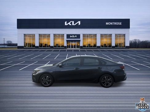 Used 2024 Kia Forte LXS FWD image 9