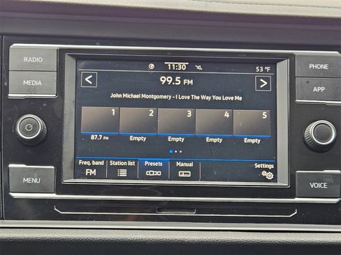 Used 2020 Volkswagen Jetta SE image 18