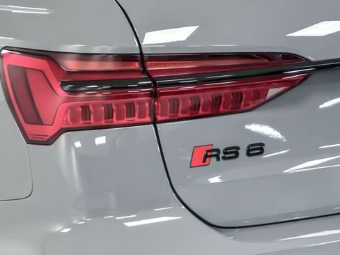 Used 2025 Audi RS 6 performance image 26