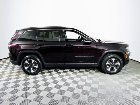 Used 2022 Jeep Grand Cherokee Limited 4xe w/ Luxury Tech Group II AWD/4WD image 8