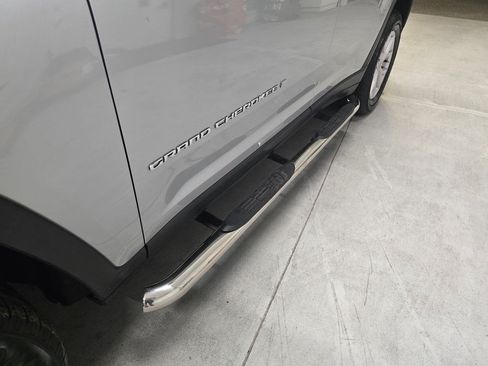 Used 2022 Jeep Grand Cherokee Limited RWD image 10