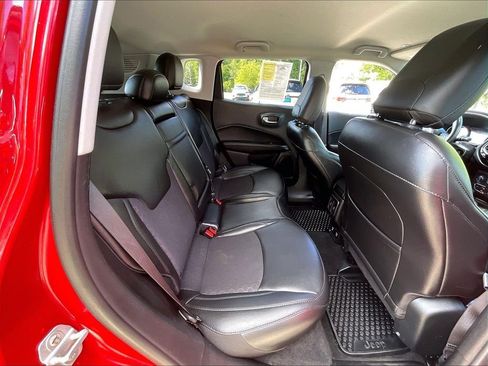 Used 2019 Jeep Compass Latitude AWD/4WD image 16