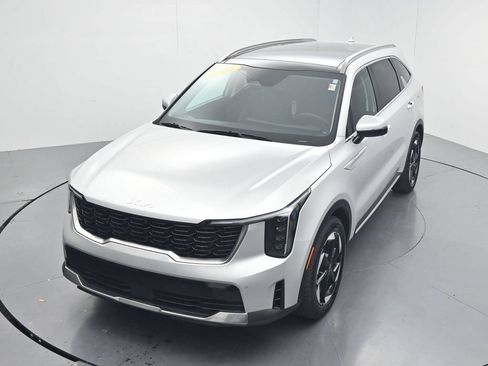 Certified 2025 Kia Sorento EX w/ EX Panoramic Sunroof Package AWD/4WD image 55