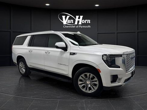 Used 2021 GMC Yukon XL Denali image 1