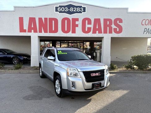 Used 2011 GMC Terrain SLE image 2