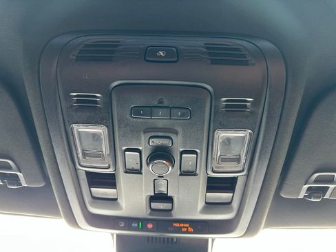 Certified 2023 GMC Yukon XL Denali Ultimate AWD/4WD image 9