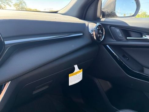 New 2026 Chevrolet Equinox LT w/ Convenience Package II FWD image 33