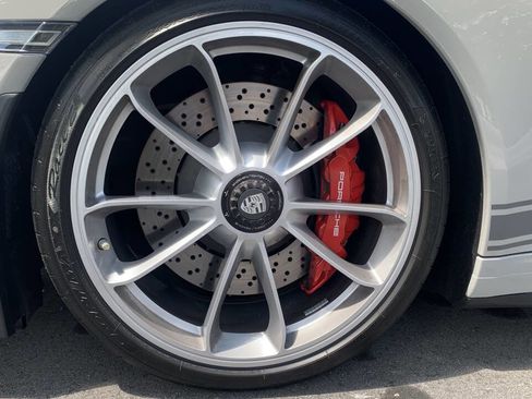 Used 2018 Porsche 911 GT3 RWD image 10