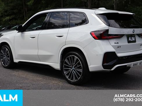 Used 2023 BMW X1 xDrive28i w/ M Sport Package AWD/4WD image 8