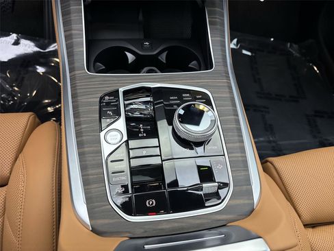 New 2026 BMW X5 xDrive50e w/ Executive Package image 23